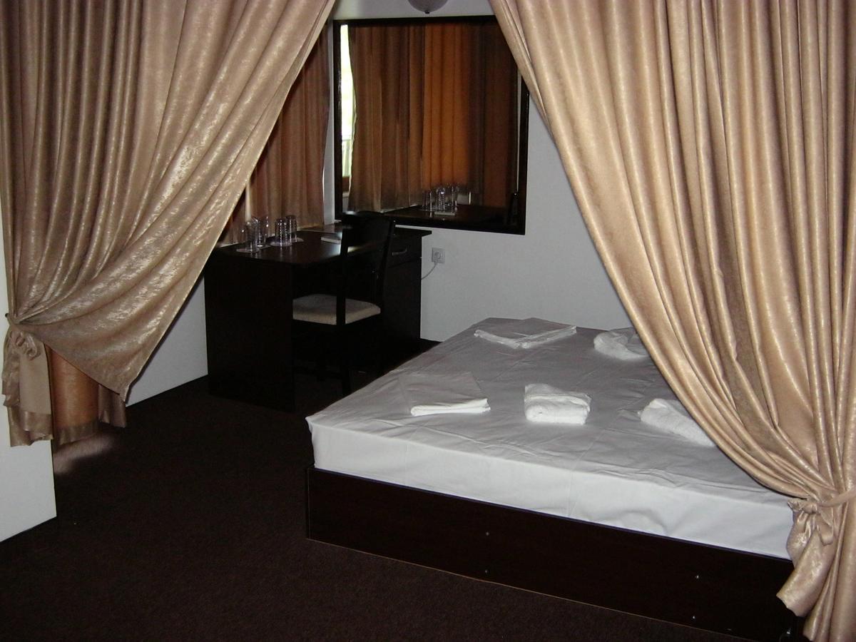 Motel Koziyat Rog Malko Turnovo Ngoại thất bức ảnh