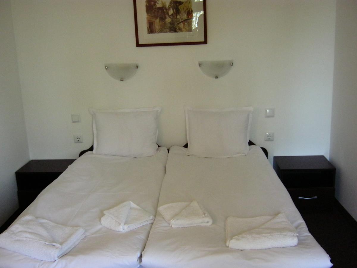 Motel Koziyat Rog Malko Turnovo Ngoại thất bức ảnh