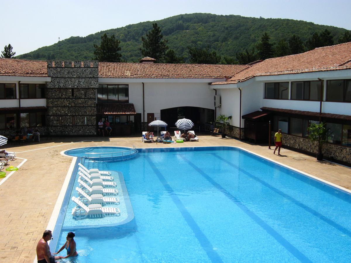 Motel Koziyat Rog Malko Turnovo Ngoại thất bức ảnh