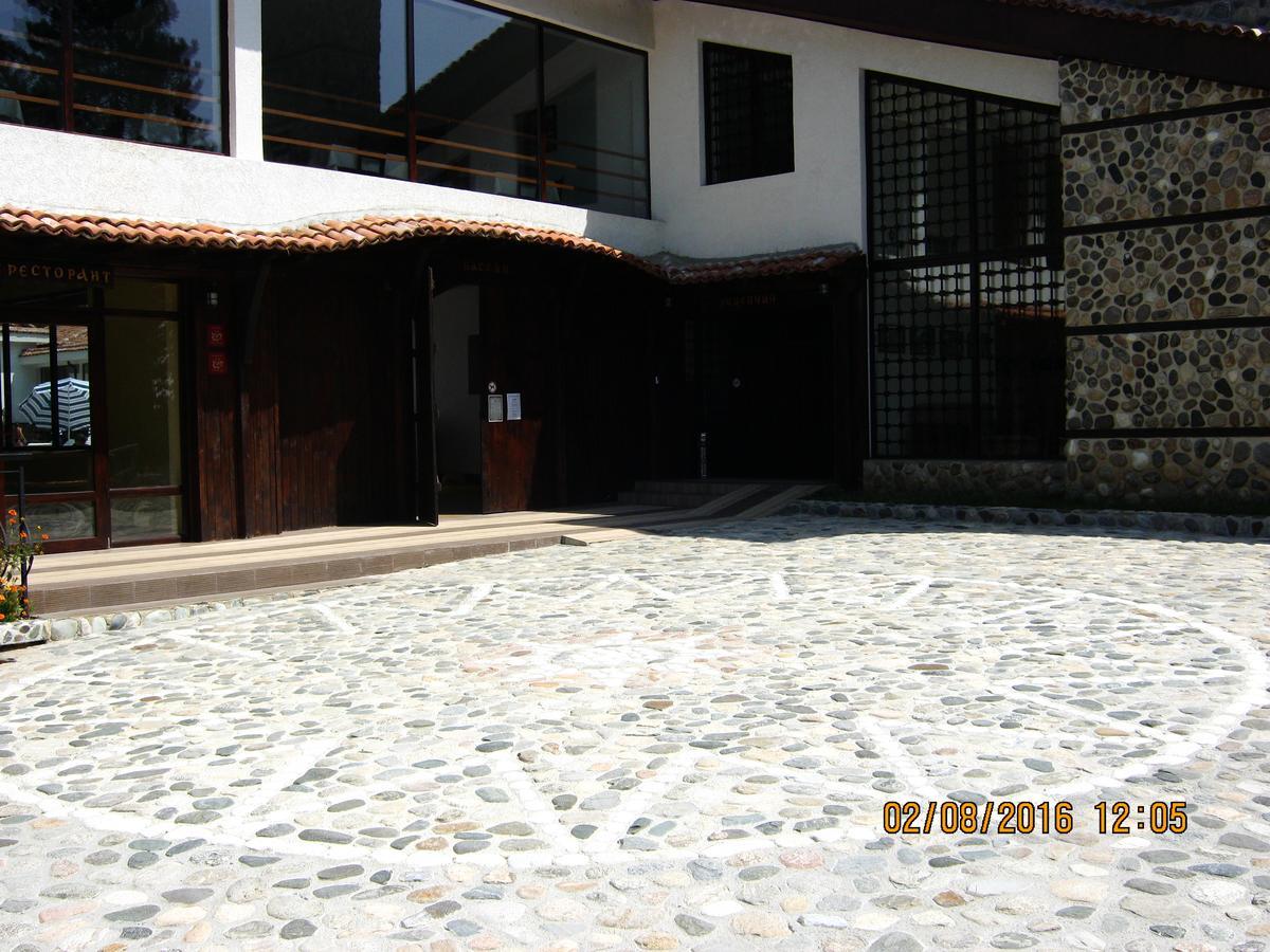 Motel Koziyat Rog Malko Turnovo Ngoại thất bức ảnh